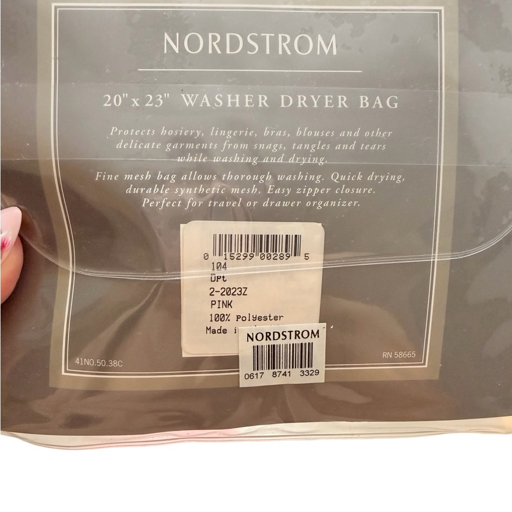 Nordstrom Pink Mesh Washer Dryer Bag set of 2 - Picture 4 of 5
